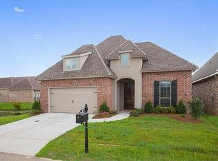 101 Saint Calais Pl, Madisonville, LA 70447