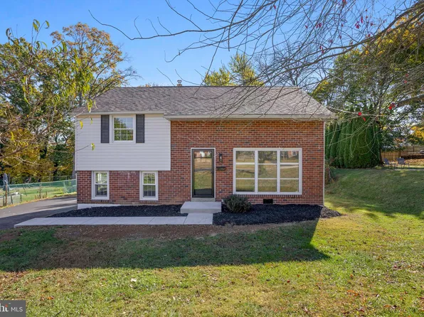 408 Garden Ln, Aston, PA 19014