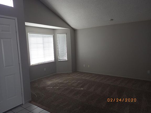 4th image of 26218 Dardanelle Ct