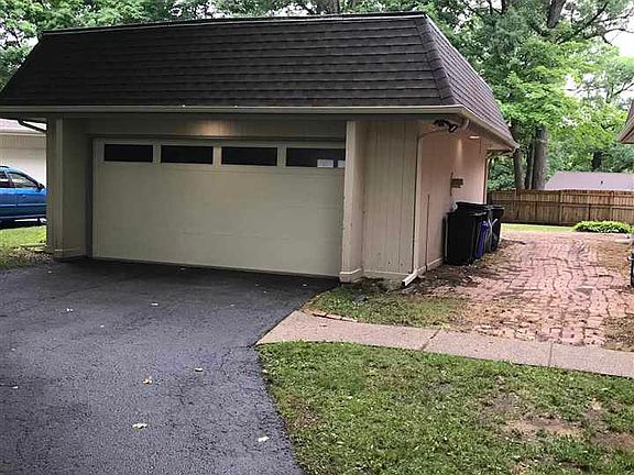 2nd image of 1113 Edgewood Cir