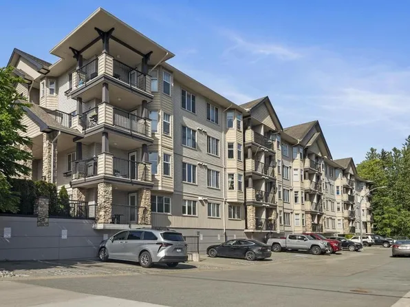 5438 198th St #215, Langley, BC V3A 1G2