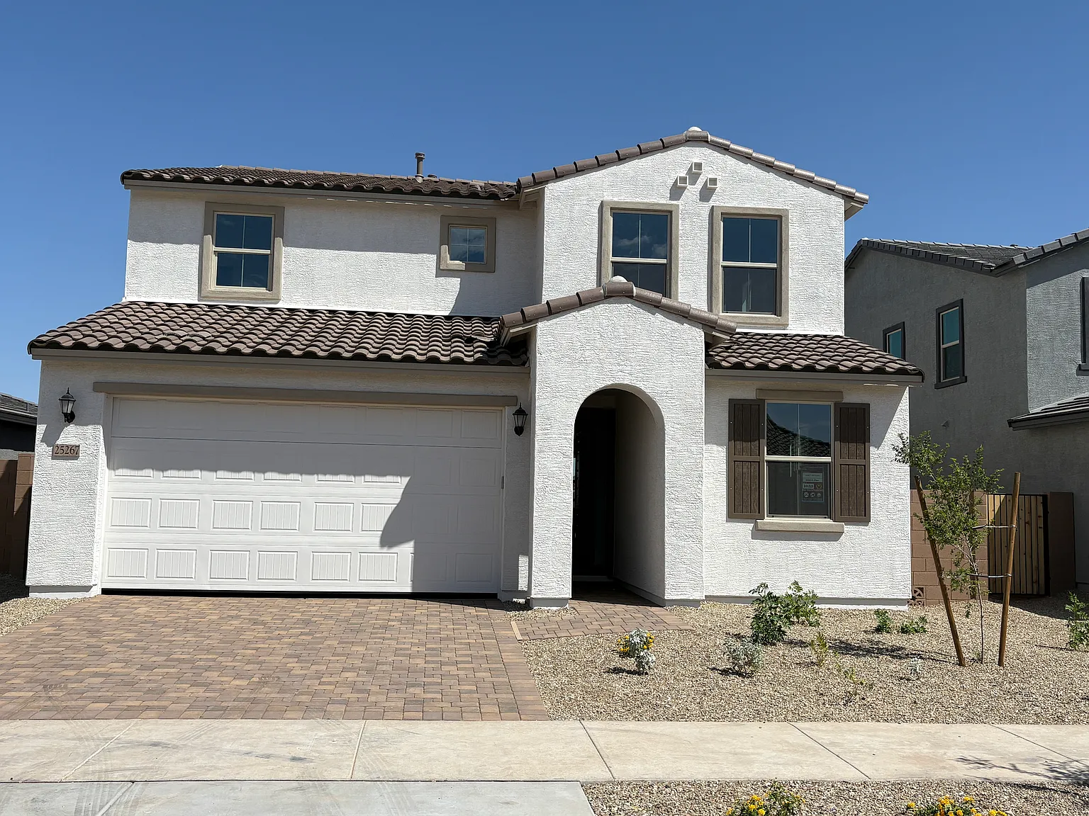 4 bed, 2507 sqft, $2,595 — Photo 2