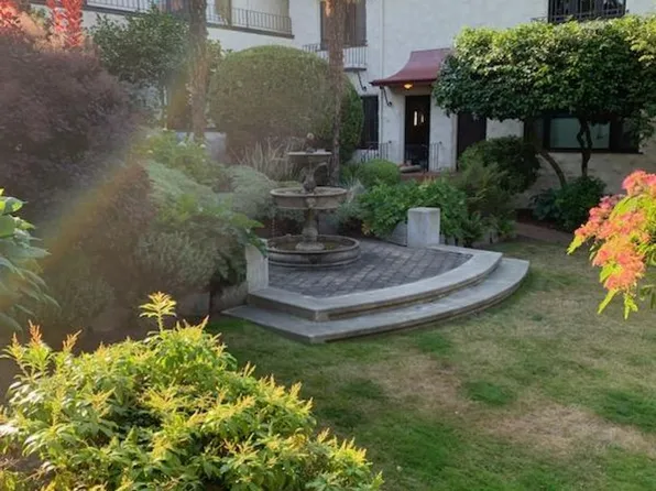 2205 Bigelow Ave N APT 2, Seattle, WA 98109