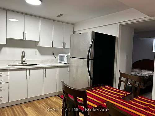 164 Williamson Dr E #BASEMENT Photo 1