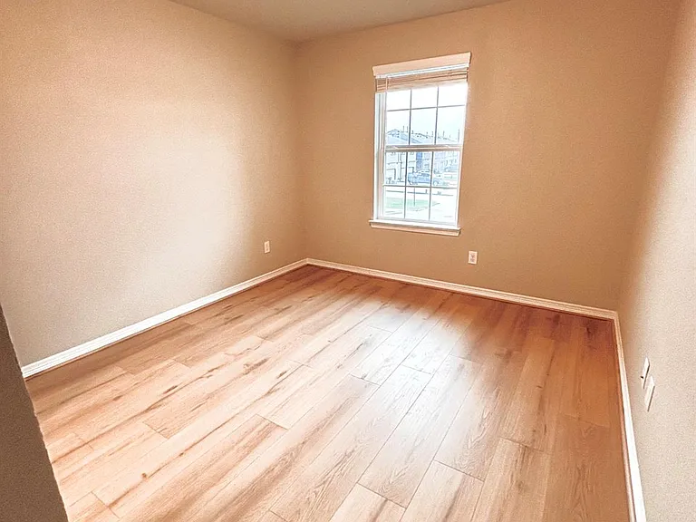2830 Scanlan Mdw — Photo 22