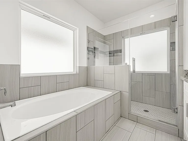6405 Leopold Star Ln — Photo 22
