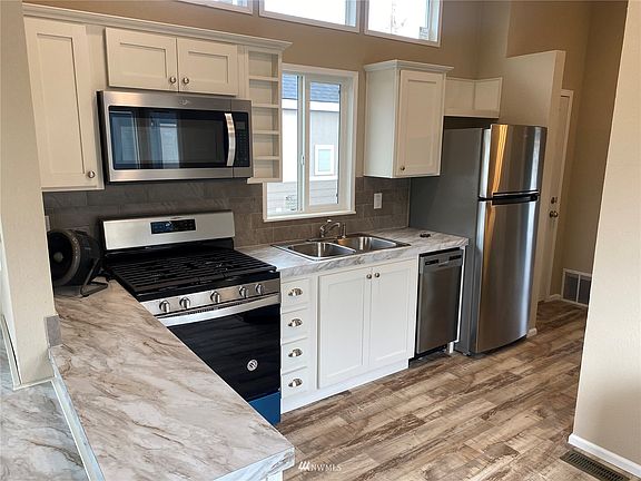 5th image of 225 NE Ernst Street #120