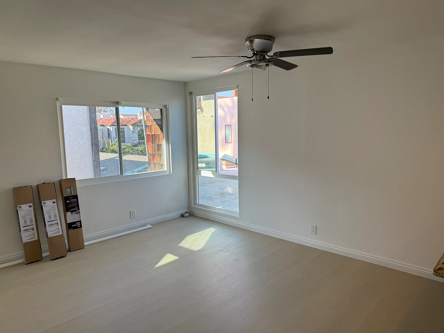 2 bed, 1000 sqft, $4,950 — Photo 4