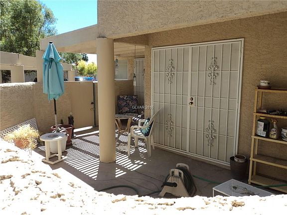4th image of 5619 Vineyard Ln #36
