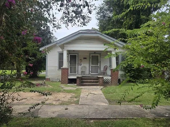 2105 Cable Ave, Beaumont, TX 77703