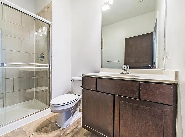 5706 W Lake St — Photo 3