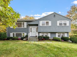 2 Longspur Rd, Chelmsford, MA 01824