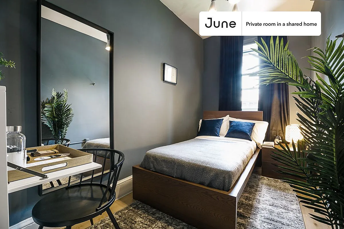 Twin bedroom in 5 bed/1 bath home in Hell's Kitchen #188 5D — Photo 1
