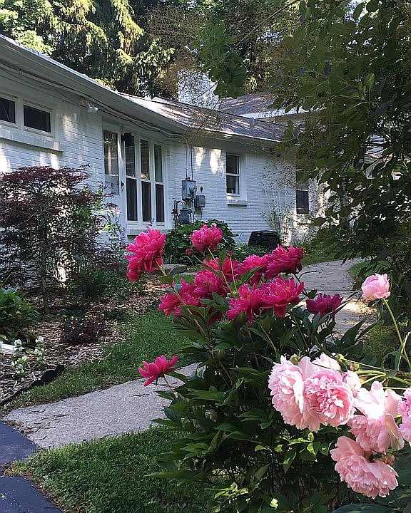 1st image of 4218 Oakland Dr