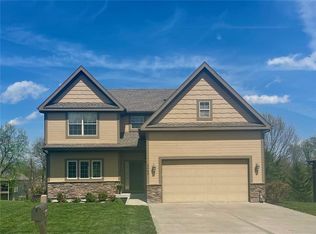 3400 NW 50th St, Riverside, MO 64150