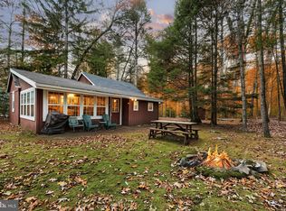 460 Rocky Mountain Rd, Fayetteville, PA 17222