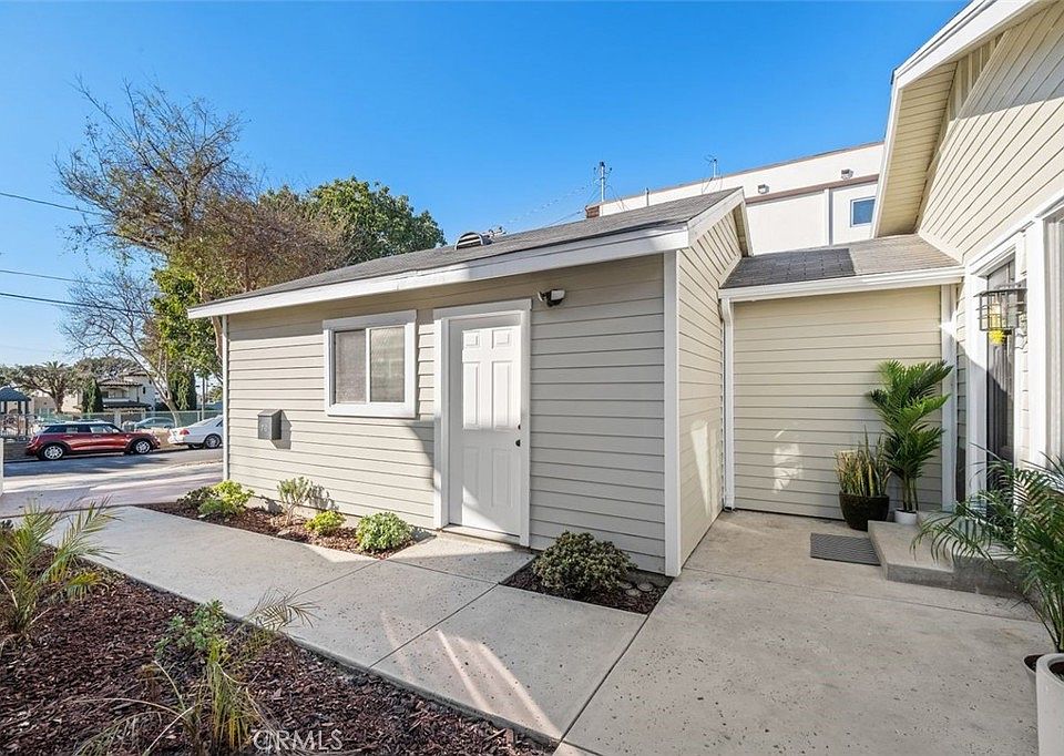 1st image of 710 Vincent Park