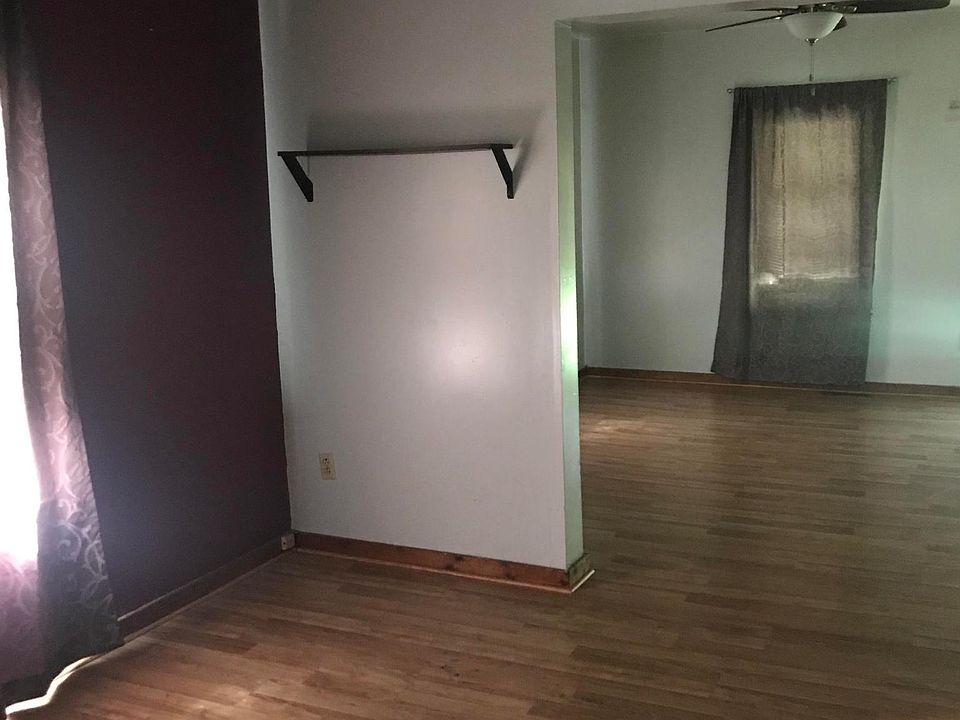 2nd image of 147 S 4th St