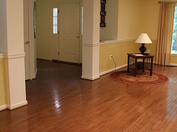 Living Room / Foyer