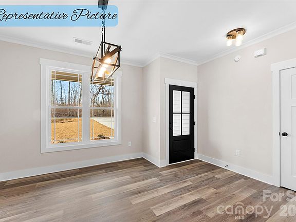 5th image of 1004 Speight Rd