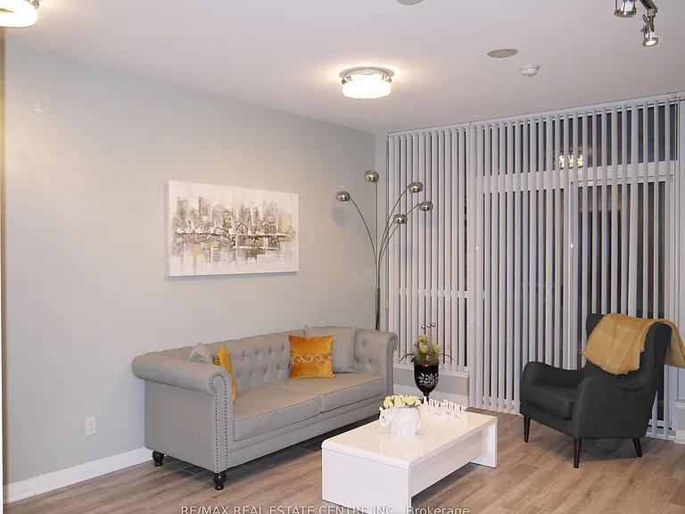 8 Mercer St #1612 — Photo 2