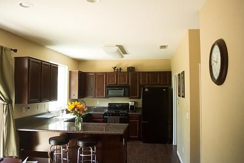 4th image of 931 Lighthouse Dr