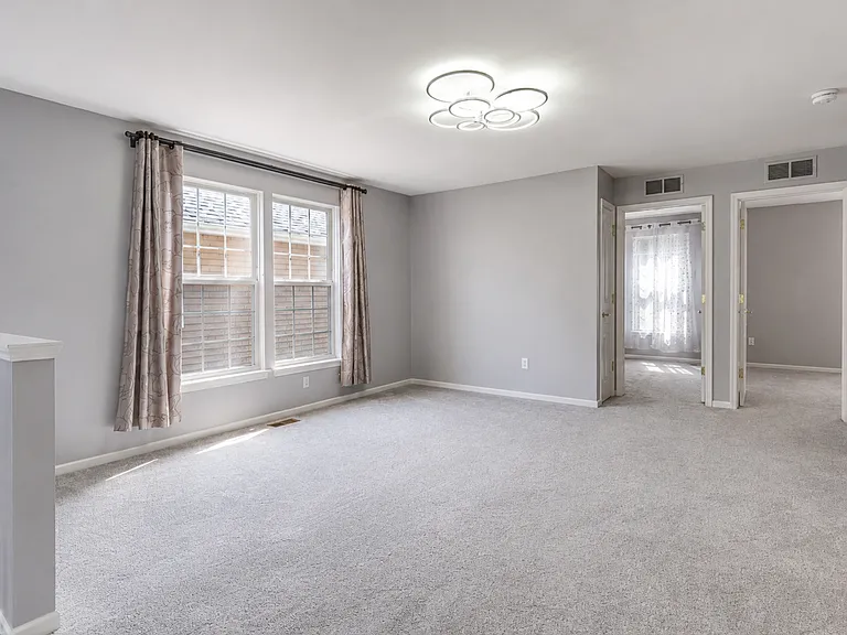 45149 Bartlett Dr — Photo 34