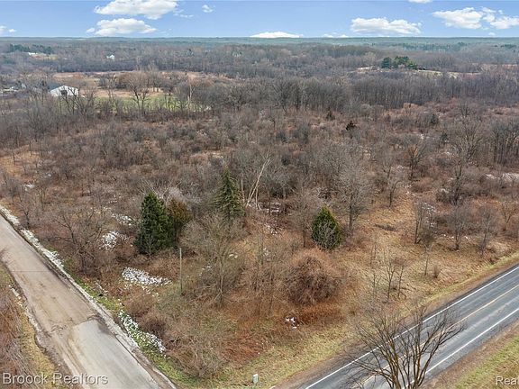 5th image of 5024 E Joy Rd