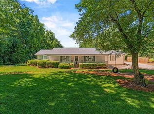 3880 Tanners Mill Rd, Gainesville, GA 30507