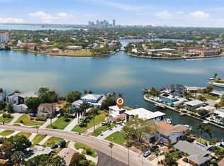 3876 Shore Acres Blvd NE, Saint Petersburg, FL 33703