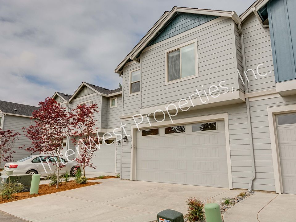 1st image of 10310 NE 61st Cir