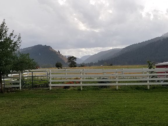 2nd image of 75403 Upper Diamond Ln