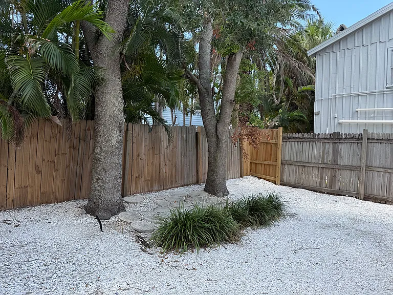 51 84th Ave — Photo 14