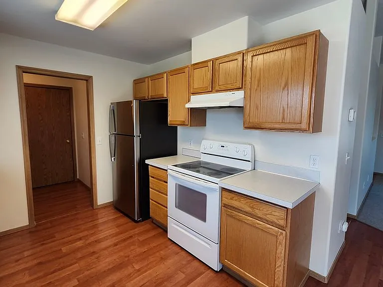 4914 Sinai Dr — Photo 8