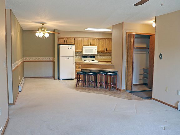 5th image of 2121 N Washington St APT 11