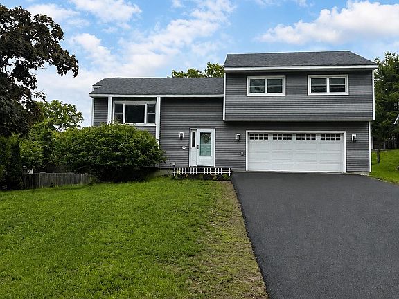3rd image of 16 Cimmarron Drive