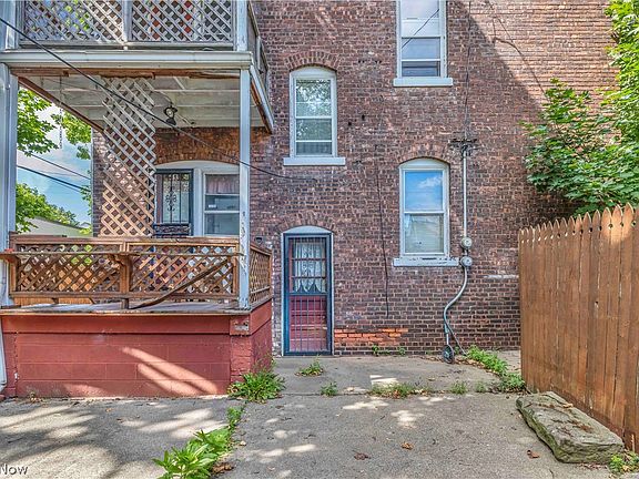 5th image of 9507 Larnder Ave