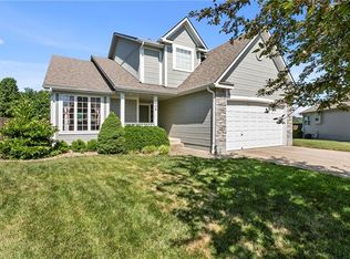 1609 NW Pin Oak Ct, Grain Valley, MO 64029