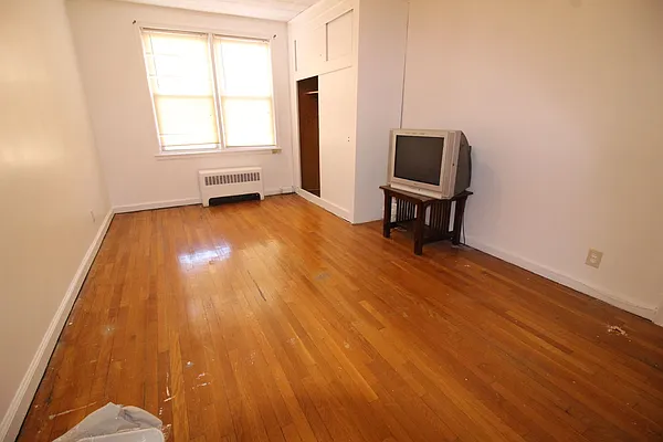 Rented by Realty Nerd | media 6