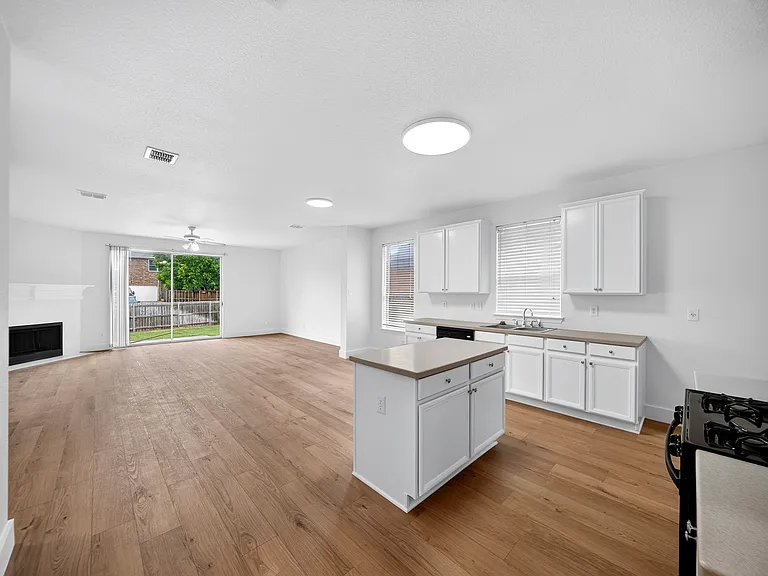 11630 La Grange Dr — Photo 14