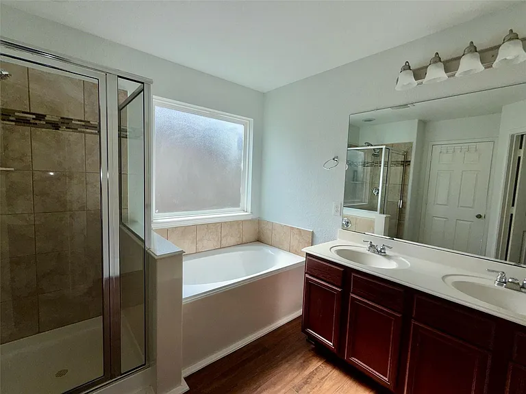 2623 Hunters Side Trl — Photo 32