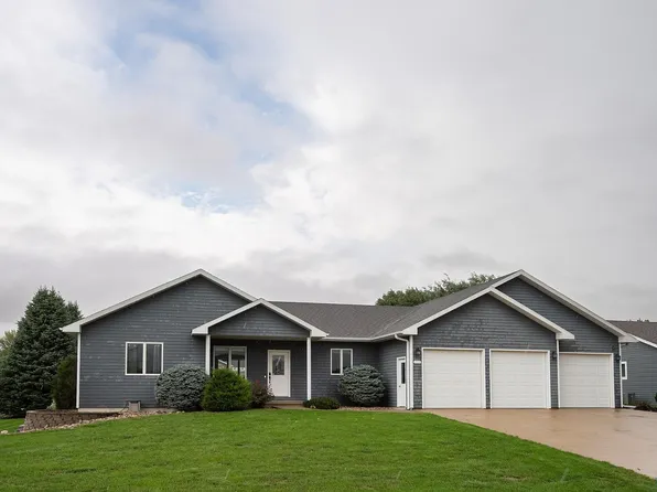 701 11th St SE, Orange City, IA 51041