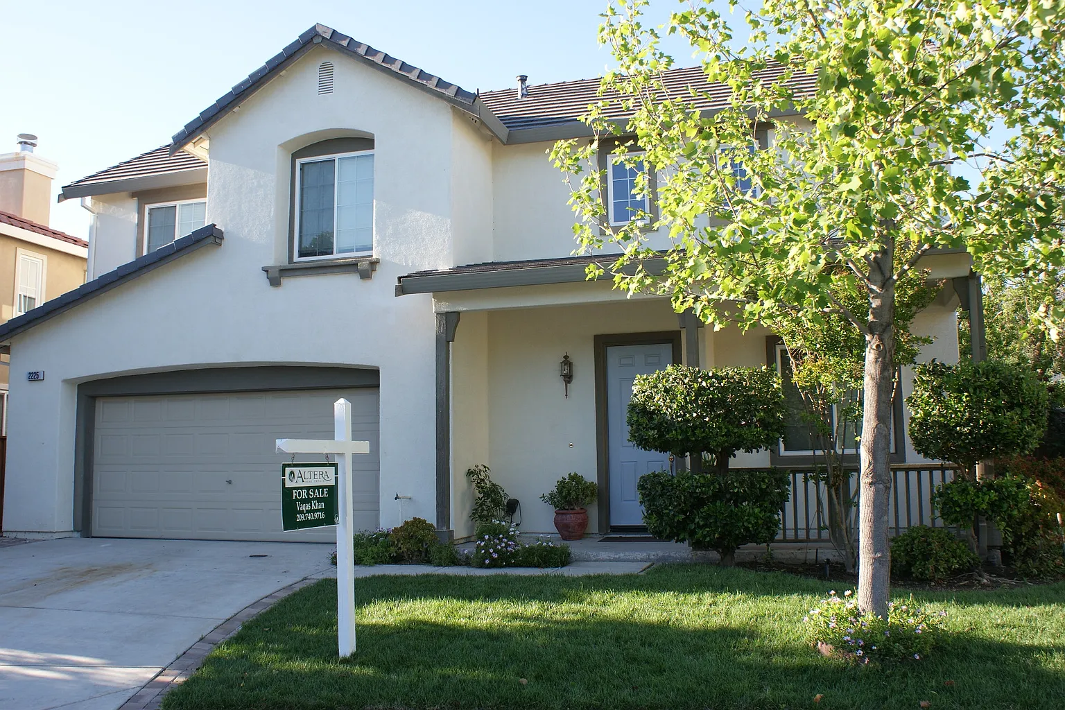 2225 Aragon Ct photo 1