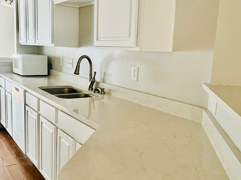 10394 Alexander Martin Ave — Photo 36