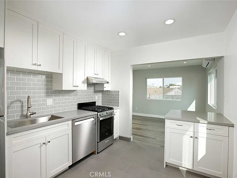 5459 Carlin St #3 — Photo 4
