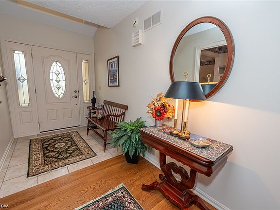 3rd image of 1762 Brookwood Dr