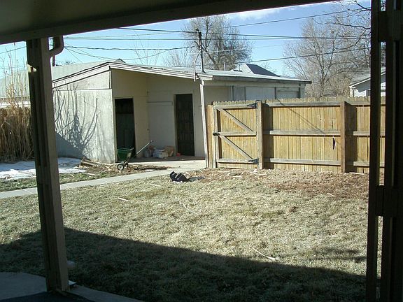 Detached over-size 2-car garage