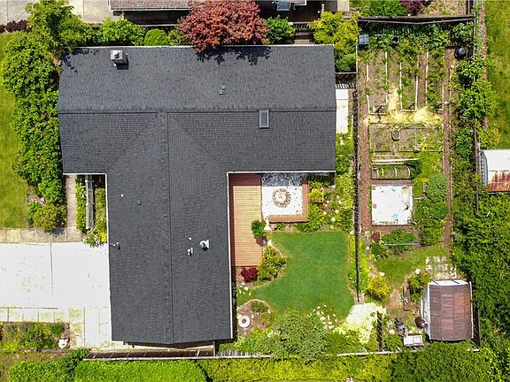 Lots of garden space.