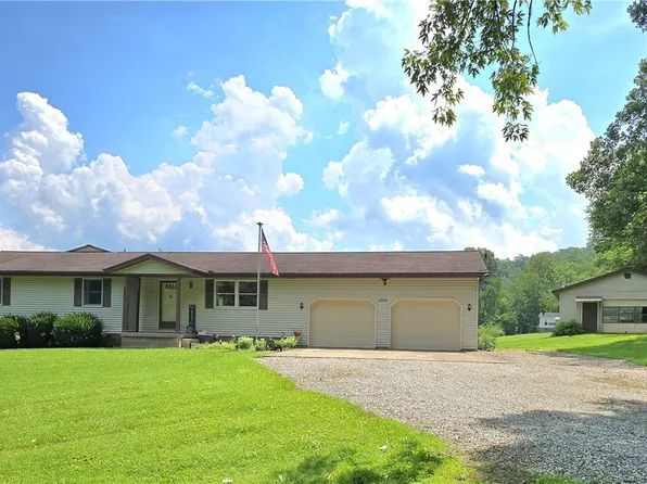 2650 Darlington Dr, Zanesville, OH 43701