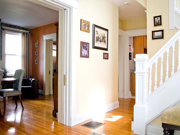 3rd image of 2733 Arbor Ave